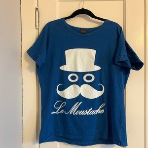 Le mustache T-shirt